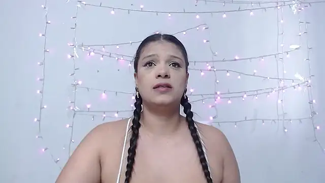 Snapshot of Nicol_Love0 chatting on 03.14.25 Nicol Love0 online show from 03.14.25