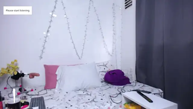 Snapshot of Nicol_Love0 chatting on 10.21.25 Nicol Love0 online show from 10.21.25