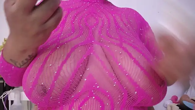 Snapshot of Nicol_Love0 chatting on 02.27.26 Nicol Love0 online show from 02.27.26