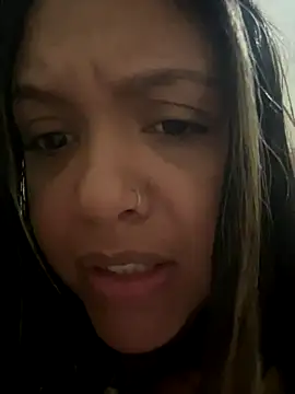 Snapshot of flowerousy chatting on 09.10.25 flowerousy online show from 09.10.25