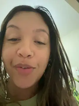 Snapshot of flowerousy chatting on 10.06.25 flowerousy online show from 10.06.25