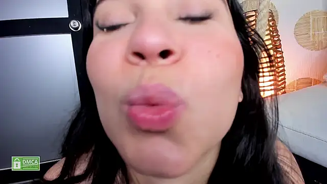 aisha   online show from 12.20.24