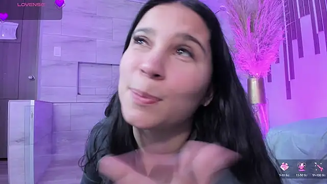 aisha   online show from 02.03.25