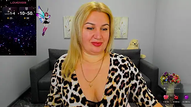 Lili Crossi online show from 11.18.25