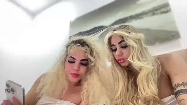 Susandolls online show from 10.20.25