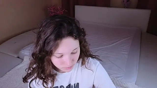 Snapshot of cherry_lea chatting on 02.28.26 cherry lea online show from 02.28.26