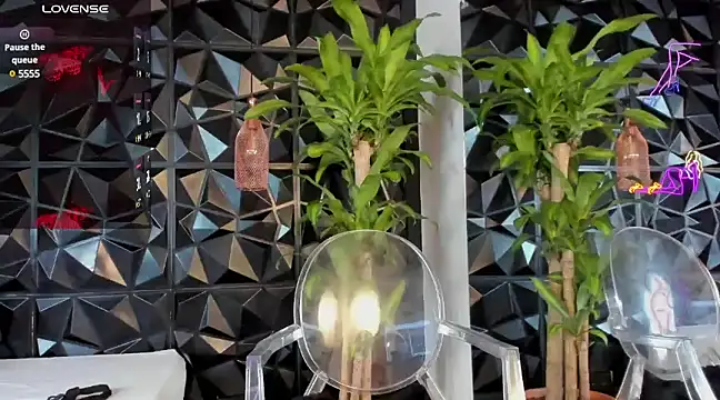 rihannagil online show from 12.11.24