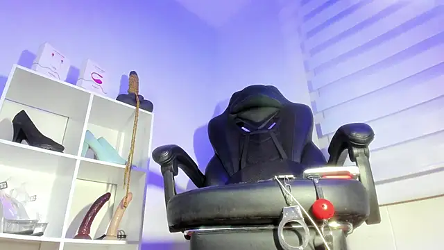 charlotte joliedart online show from 04.07.26