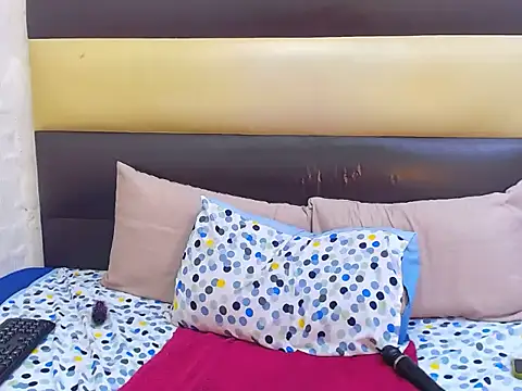 Snapshot of NunuBerry16 chatting on 02.13.26 NunuBerry16 online show from 02.13.26