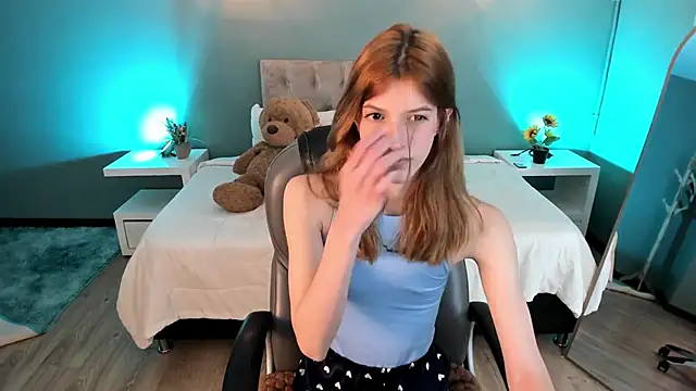 Nora Vennucci online show from 11.25.25