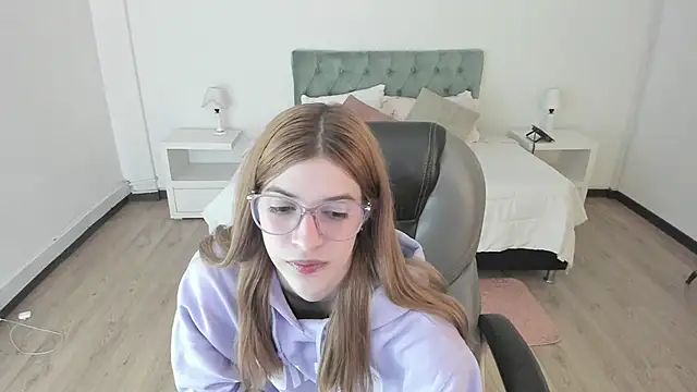 Nora Vennucci online show from 02.01.26