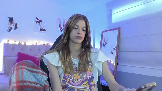 Nora Vennucci online show from 05.24.26