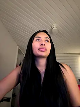 Anily Lovely online show from 11.17.25