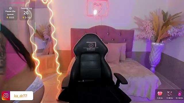 kendra tay online show from 02.18.26