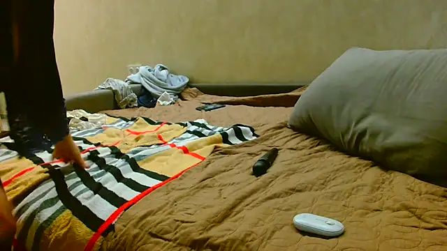 Brionia online show from 11.04.25