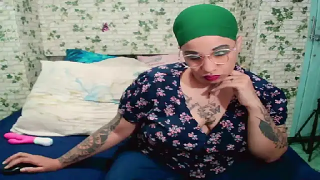 Snapshot of Indian_candyXX chatting on 05.14.26 Indian candyXX online show from 05.14.26
