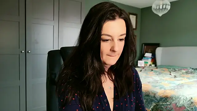 flatwhite0 online show from 02.18.26