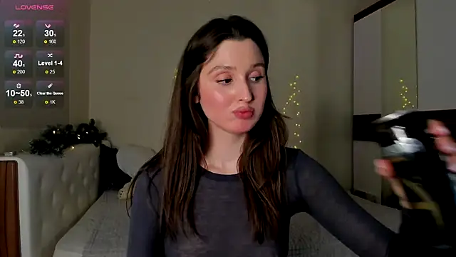 Snapshot of tender_babyy chatting on 12.21.24 tender babyy online show from 12.21.24