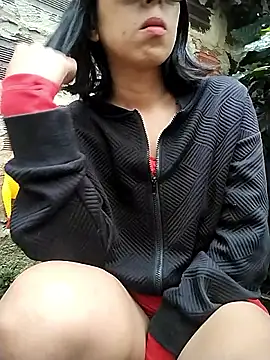 Snapshot of MirandaSingle chatting on 04.23.26 MirandaSingle online show from 04.23.26