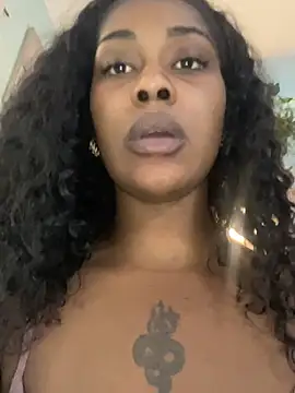 Snapshot of ebonycatlisaaaalime chatting on 05.23.26 ebonycatlisaaaalime online show from 05.23.26