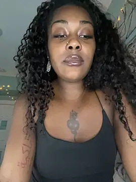 Snapshot of ebonycatlisaaaalime chatting on 06.01.26 ebonycatlisaaaalime online show from 06.01.26