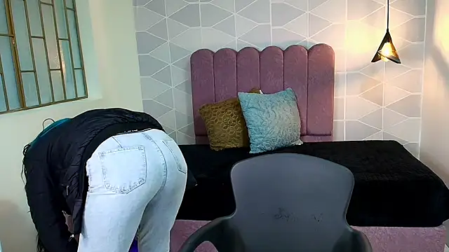 Snapshot of Asly_Morgan chatting on 01.17.25 Asly Morgan online show from 01.17.25