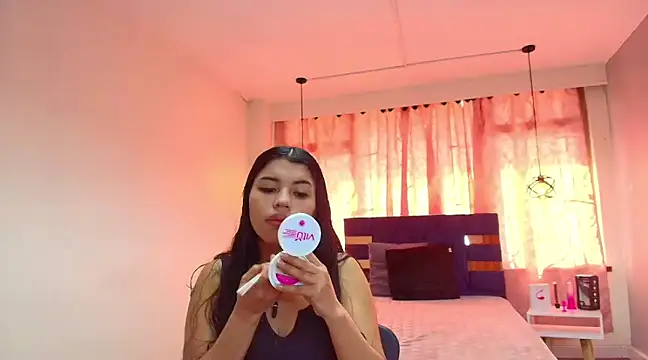 Snapshot of Asly_Morgan chatting on 02.19.25 Asly Morgan online show from 02.19.25