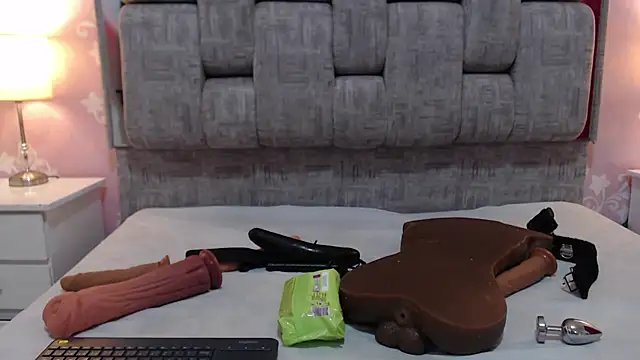 KarinaSimonz online show from 02.11.25