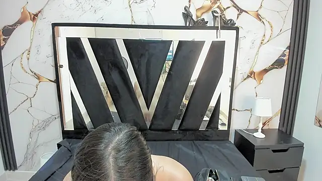 KarinaSimonz online show from 10.05.25