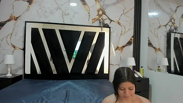 KarinaSimonz online show from 10.11.25