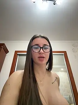 Snapshot of Lorennameliyy chatting on 10.16.25 Lorennameliyy online show from 10.16.25