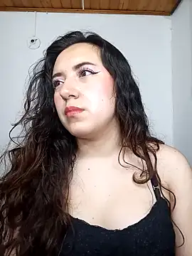 Emi chik online show from 12.06.24