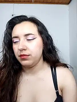 Emi chik online show from 12.06.24