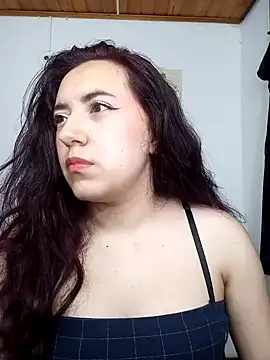 Emi chik online show from 12.27.24