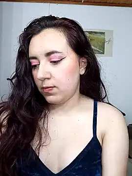 Emi chik online show from 02.14.25