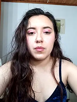 Emi chik online show from 10.22.25