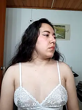 Emi chik online show from 11.15.25