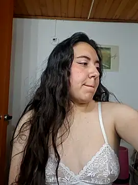 Emi chik online show from 04.12.26