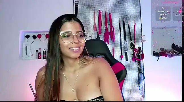 Snapshot of Megaan_Greey chatting on 01.13.25 Megaan Greey online show from 01.13.25