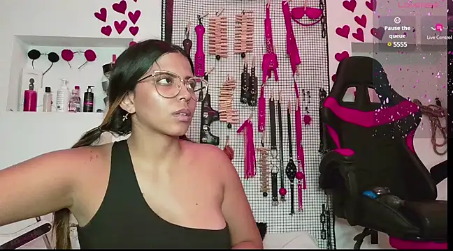 Snapshot of Megaan_Greey chatting on 03.08.25 Megaan Greey online show from 03.08.25