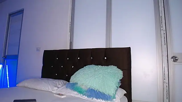 Sweet hot mia online show from 04.07.26