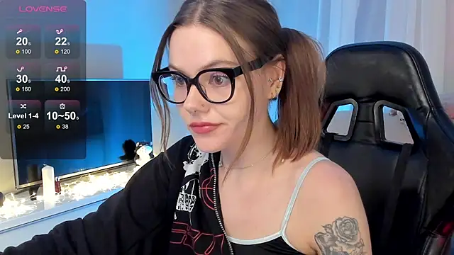 Marta May  online show from 01.18.25