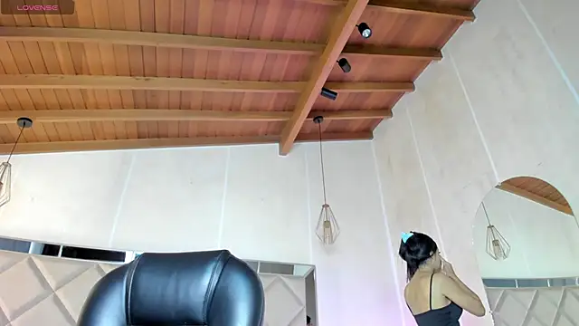 KatieNolan 1 online show from 03.20.25