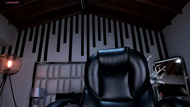 KatieNolan 1 online show from 10.31.25