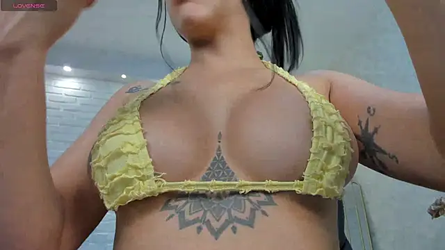 KatieNolan 1 online show from 12.15.25