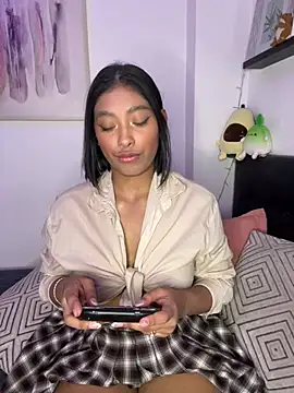 Isabella fasilier online show from 02.14.25