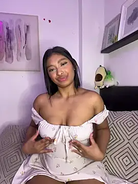 Isabella fasilier online show from 03.14.25