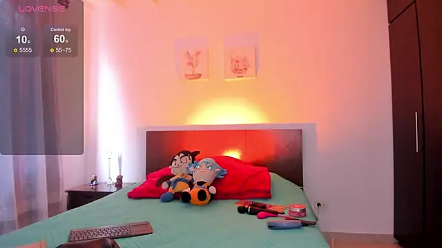 Snapshot of GabyButtler1 chatting on 12.03.24 GabyButtler1 online show from 12.03.24