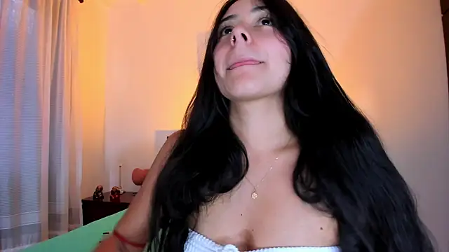 Snapshot of GabyButtler1 chatting on 03.09.25 GabyButtler1 online show from 03.09.25