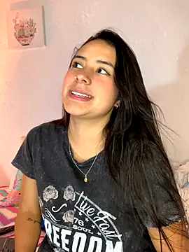 Snapshot of GabyButtler1 chatting on 09.18.25 GabyButtler1 online show from 09.18.25